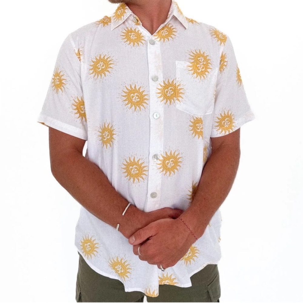 Her Pony Sun Print Shirt Button Up Short Sleeve Festival Coachella Mens L 45”
